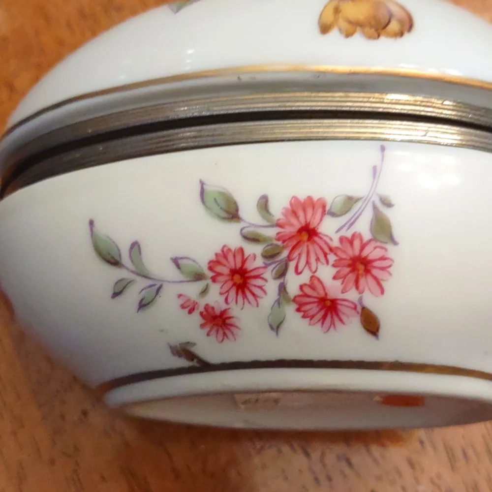 Vintage Lefton Porcelain Egg Trinket Box Hand Painted - Picture 8 of 11